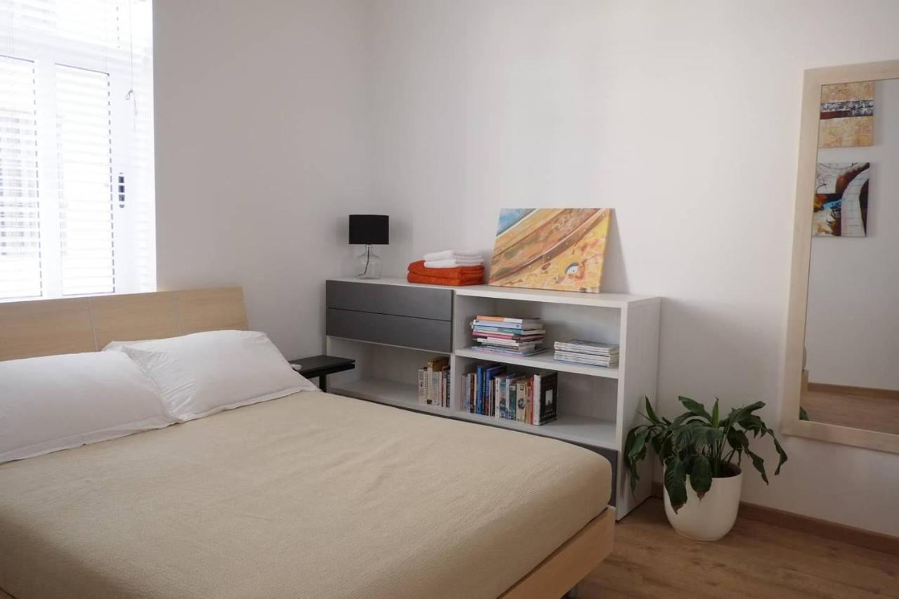 Great Flat In Apartment *